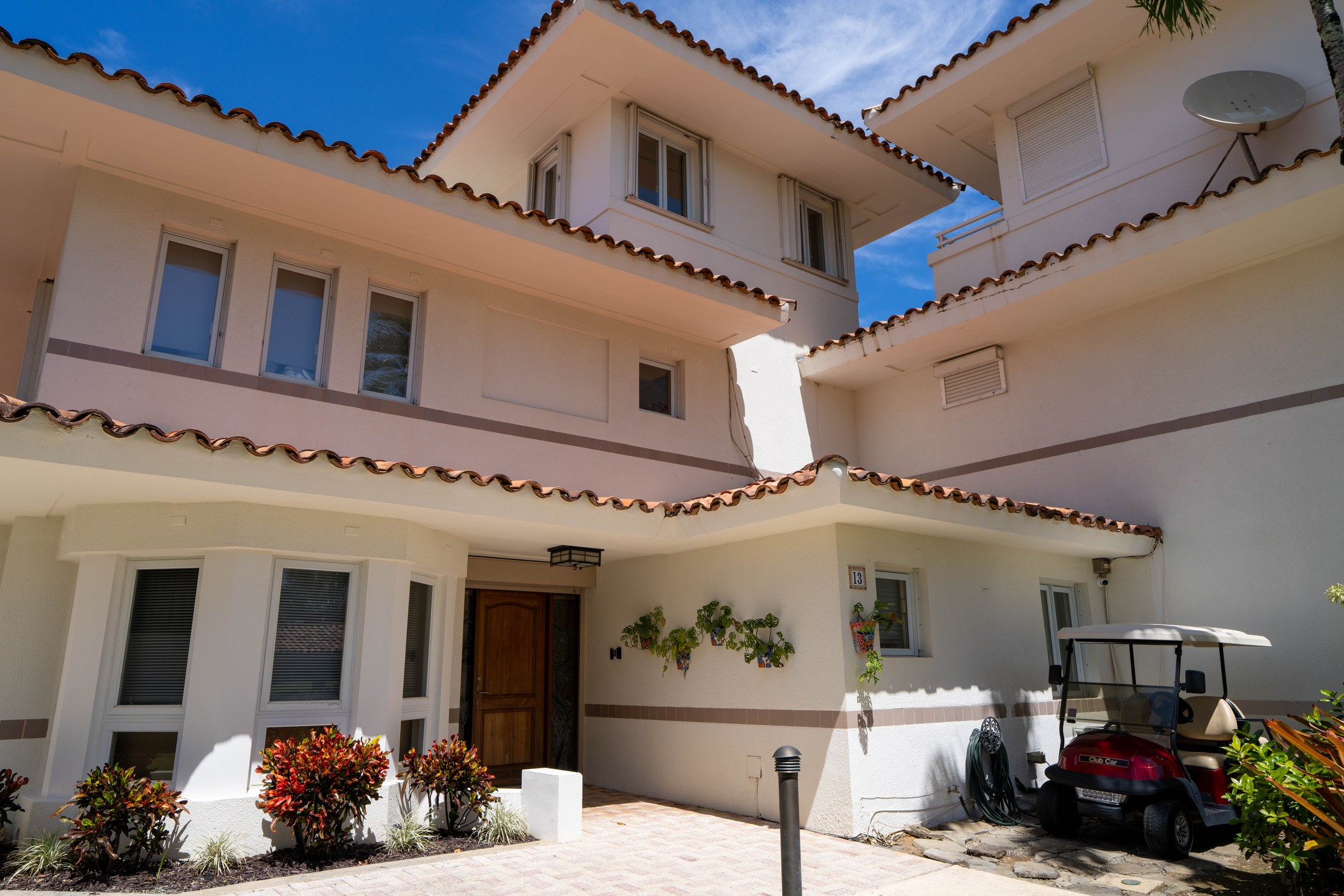 Three-story villa front entrance
